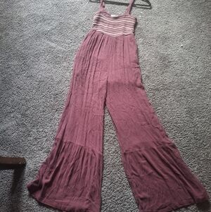 Elegant Pink Jumpsuit with Flowing Palazzo Design